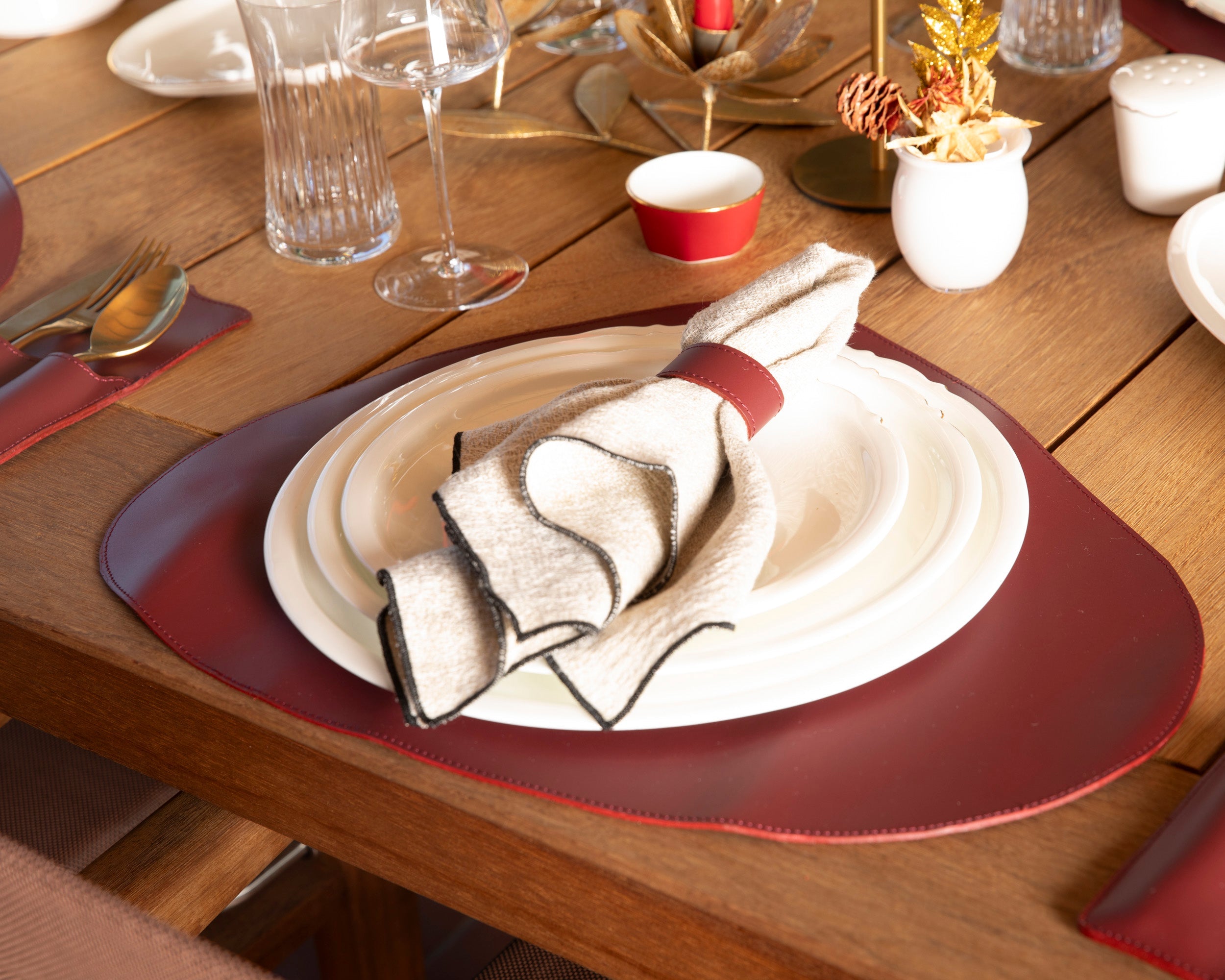 Velato Leather Place Mat Set